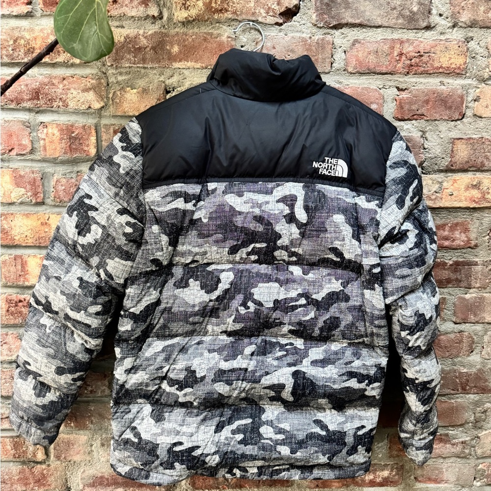 North face nuptse 700 coat jacket down feathers nylon puffer boys kids camo - Picture 3 of 12